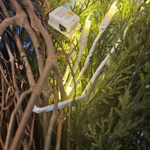 Handmade Farmhouse-style Oval Buffalo Plaid Holiday Wreath. 1 Of A Kind - Picture 9 of 9